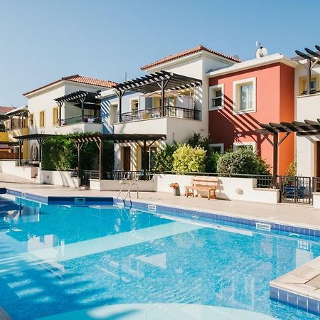 Aphrodite Gardens No.9 Luxury Apt Paphos Esterno foto