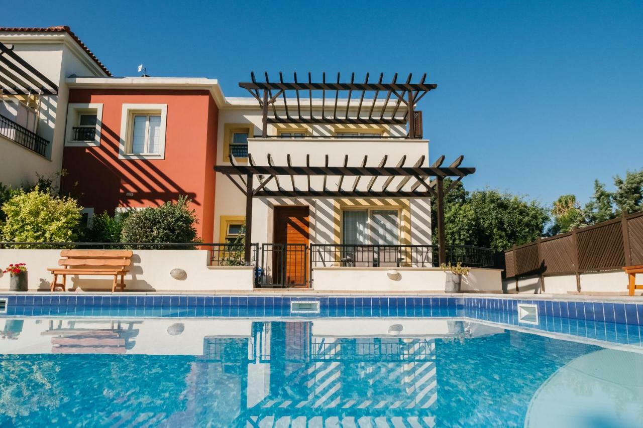 Aphrodite Gardens No.9 Luxury Apt Paphos Esterno foto