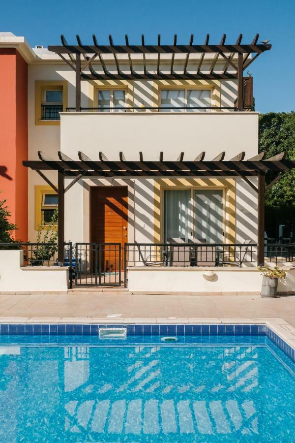 Aphrodite Gardens No.9 Luxury Apt Paphos Esterno foto