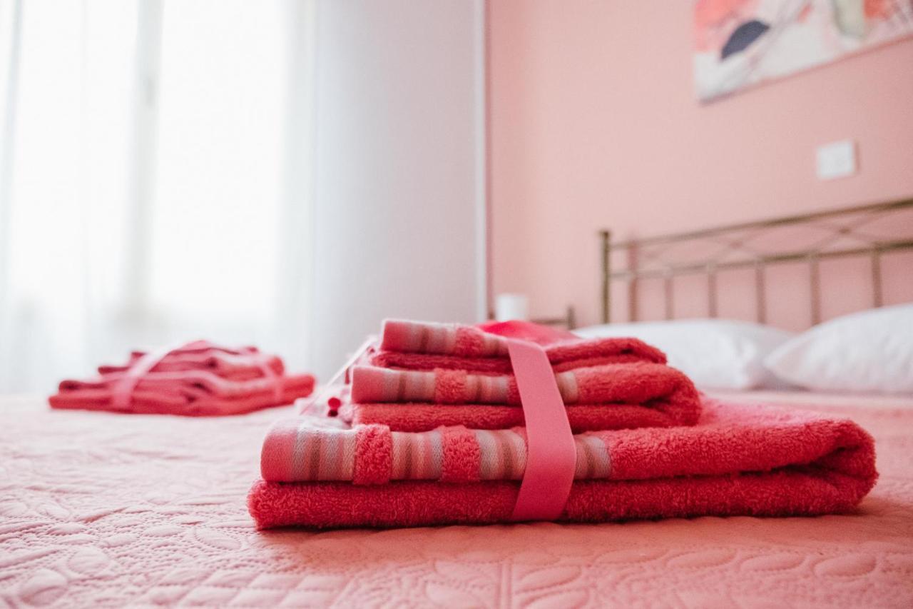 Aphrodite Gardens No.9 Luxury Apt Paphos Esterno foto